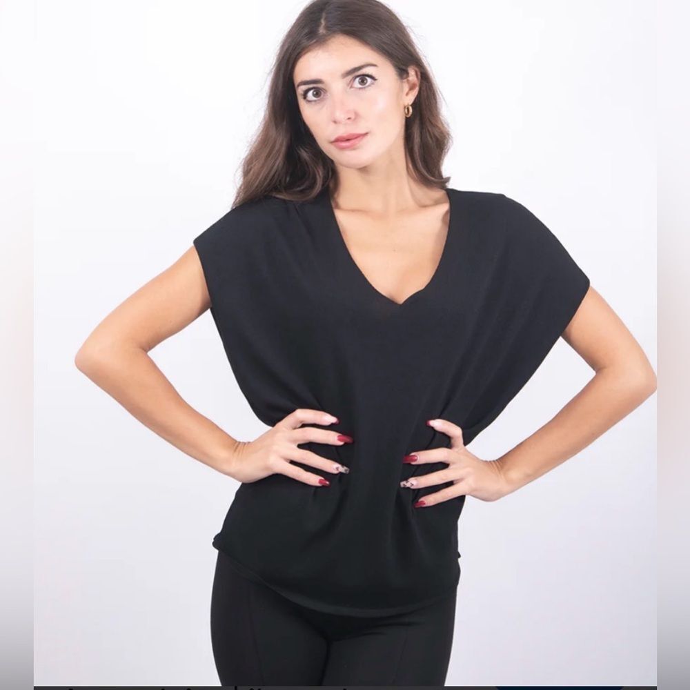 Anne Claire Made in Italy Viscous V-Neck Women's Top